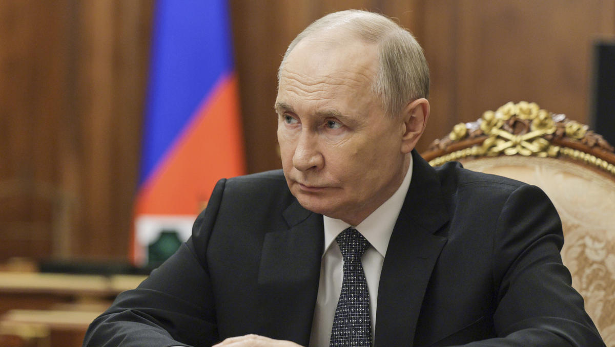 Internationales Wirtschaftsforum in St. Petersburg: Putin spricht zur Weltlage – und Selenskyj stellt seine Legitimität infrage