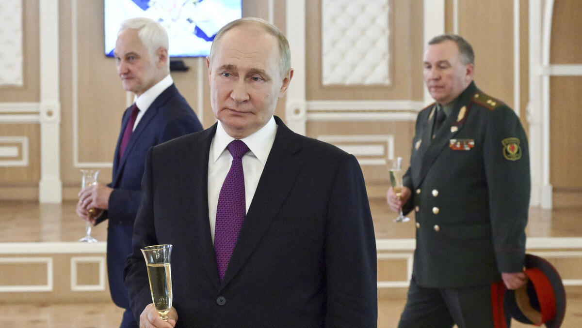 Sanktionen verpufft: Wie die EU Putins Krieg mitfinanziert