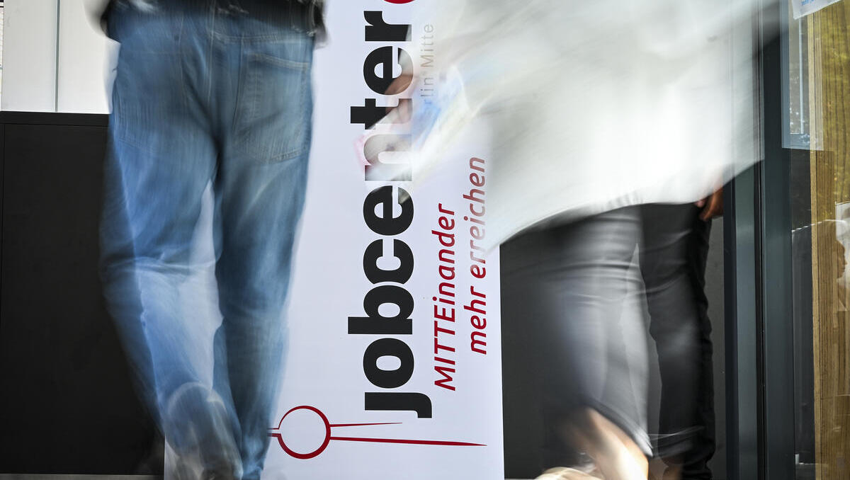 Schwache Erholung: Arbeitslosenzahl im November leicht rückläufig