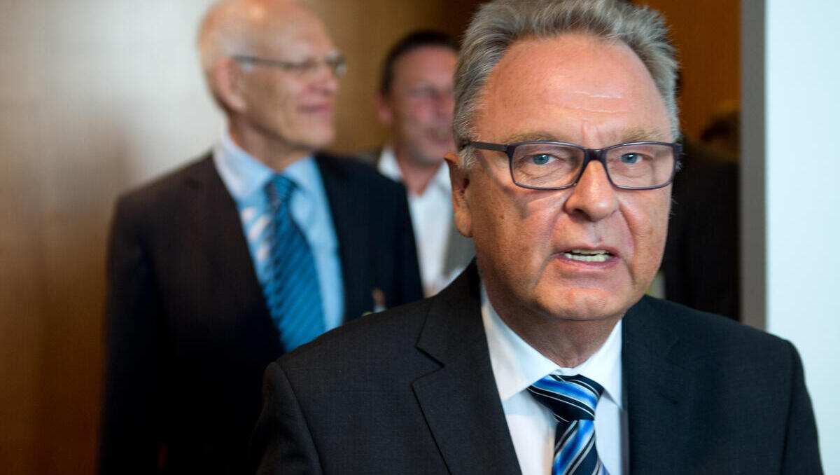 „Ohne jede gesetzliche Grundlage“ - Ex-Verfassungsgerichtspräsident kritisiert Richterwahl-Praxis 