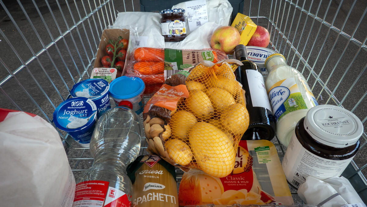 Lebensmittelpreise 2025: Butter billiger, Schokolade teurer