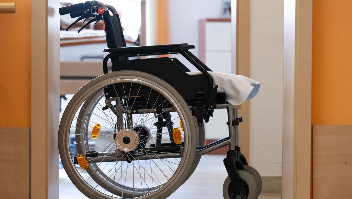 Armutsrisiko Pflegefall: Zuzahlungen für Pflege im Heim erneut gestiegen