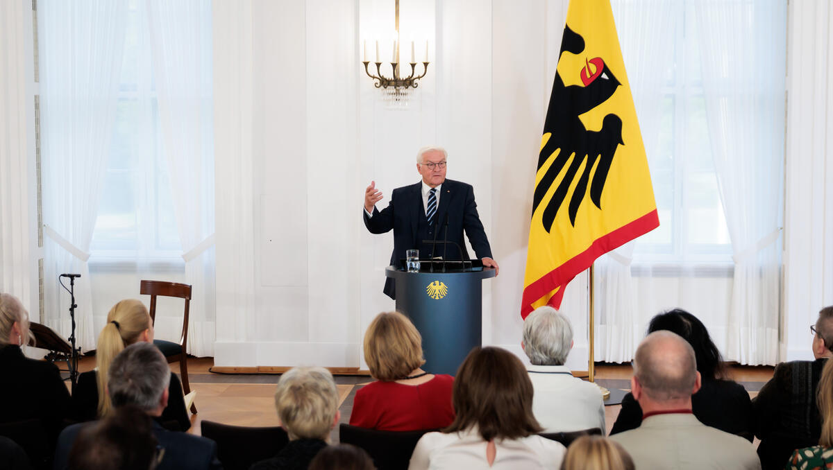 35 Jahre Deutsche Einheit – Grund zum Feiern oder Anlass zur Selbstkritik?