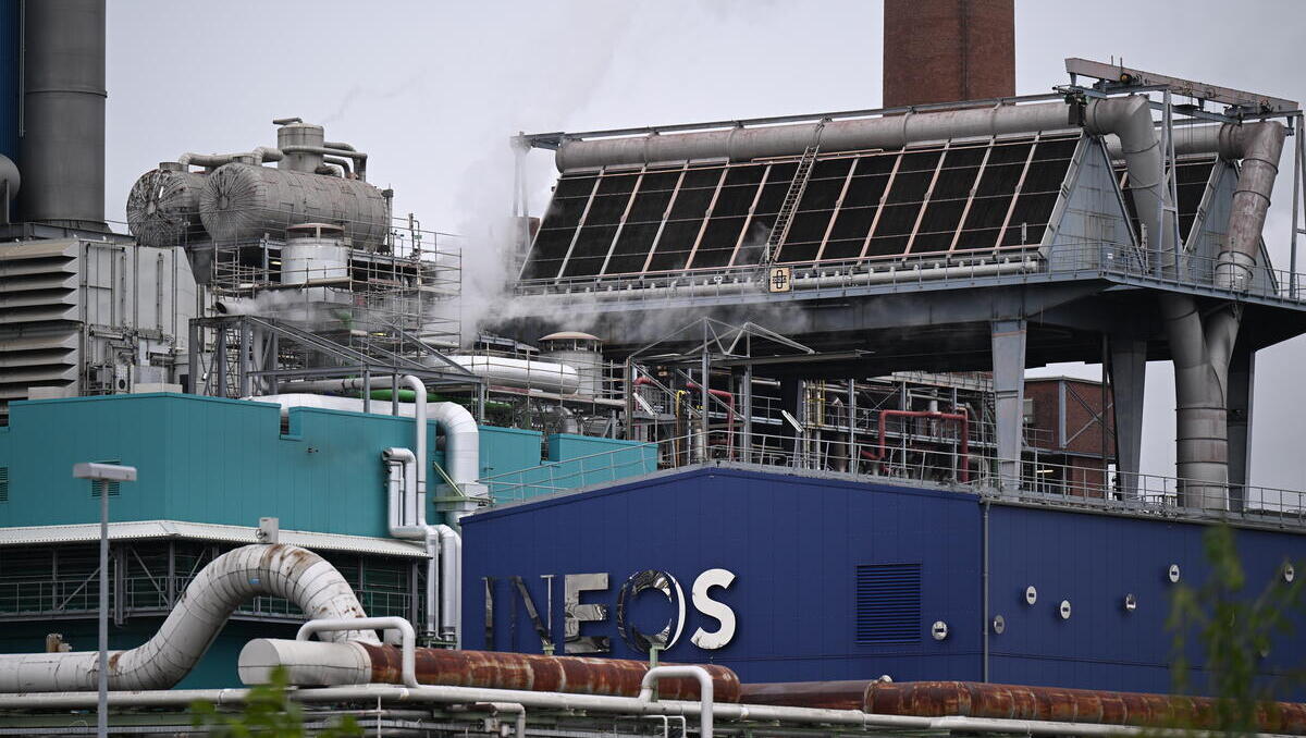 Deutsche Industrie kämpft mit Auftragsflaute – dennoch Zeichen der Erholung