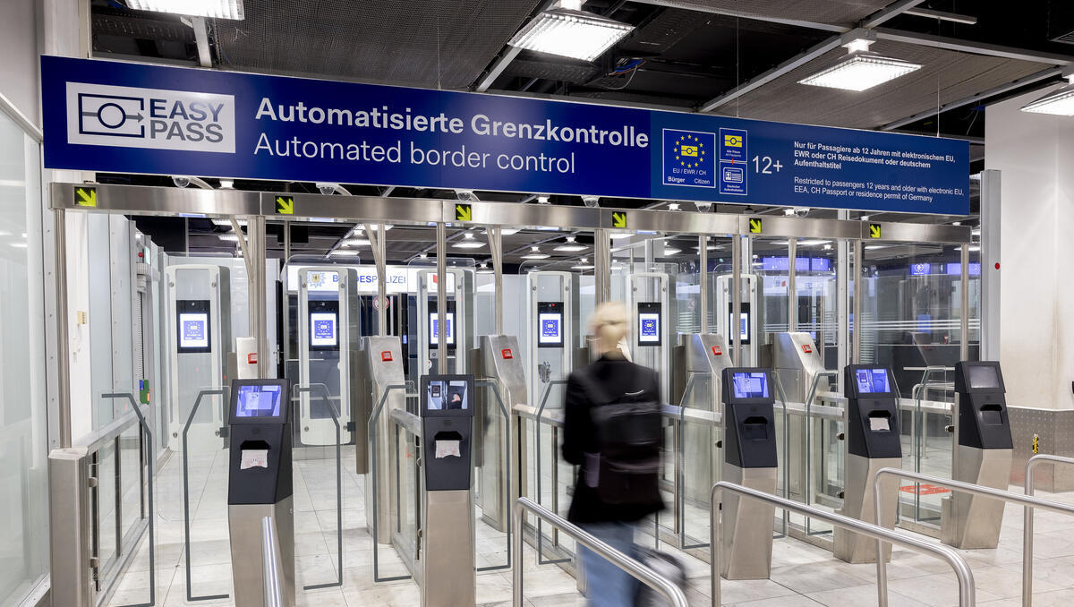 Digitale Grenzkontrolle: EU ersetzt Passstempel durch neues Registrierungssystem
