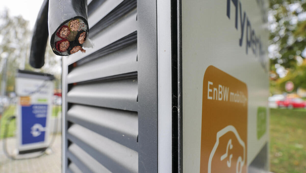 Ladesäulen-Schutz: Neue Technik gegen Kabeldiebstahl und Vandalismus