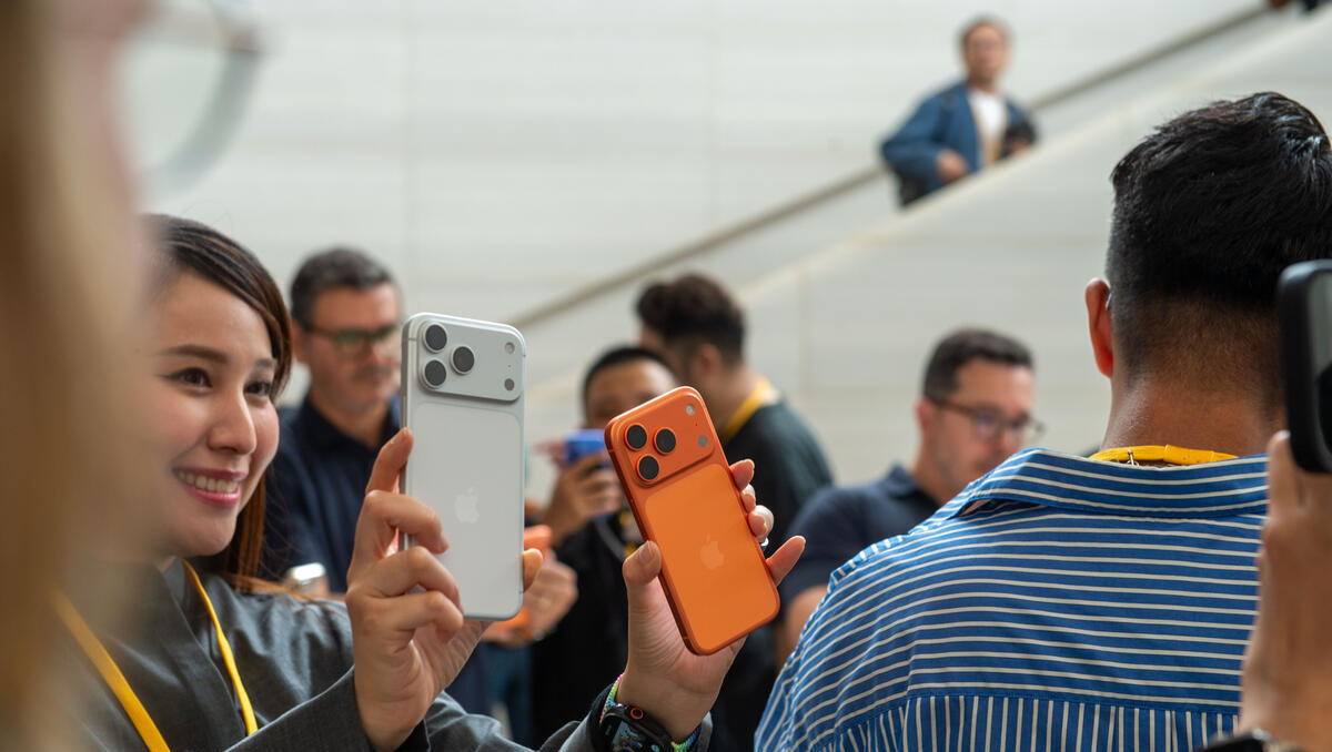 Weihnachtsgeschäft auf Rekordkurs: Neue iPhones beflügeln Apple Weihnachtsgeschäft auf Rekordkurs: Neue iPhones beflügeln Apple