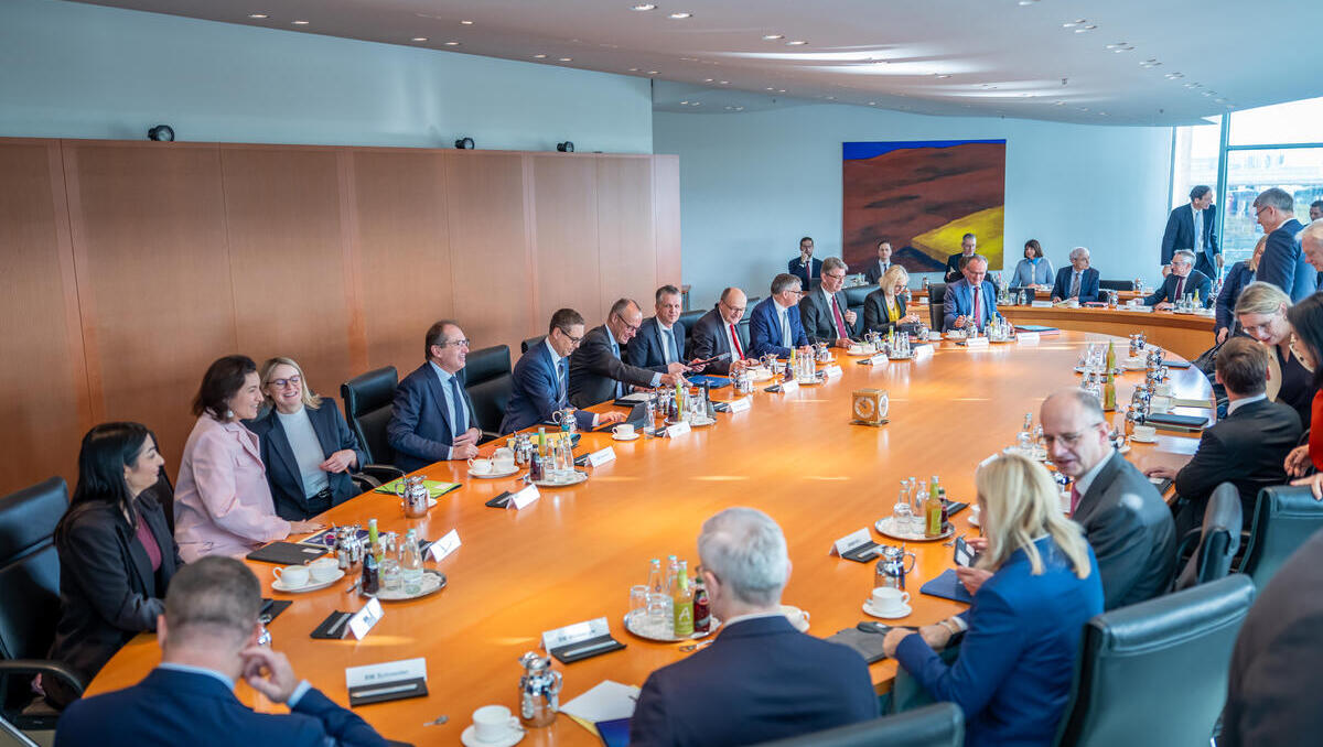 Entlastungskabinett: Regierung berät über Bürokratieabbau 