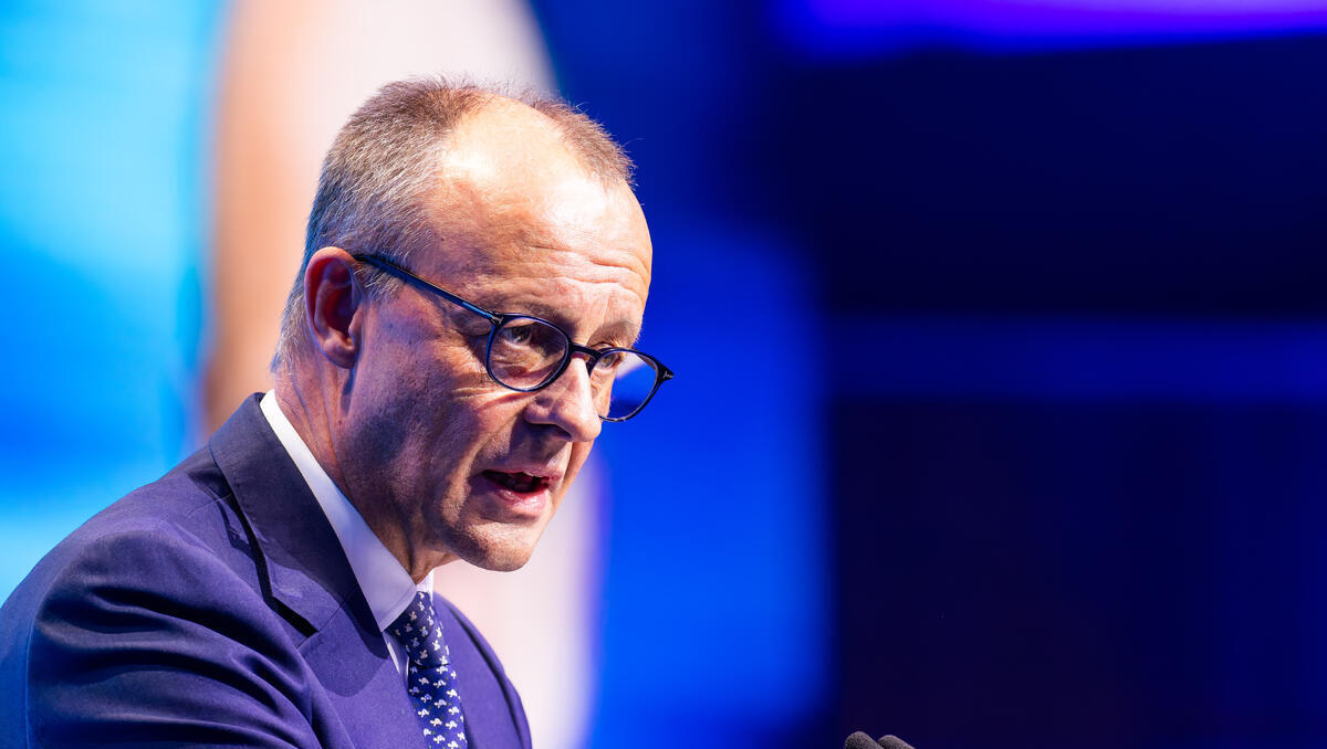 Merz sucht Kompromiss im Rentenstreit – signalisiert Reformen über 2031 hinaus