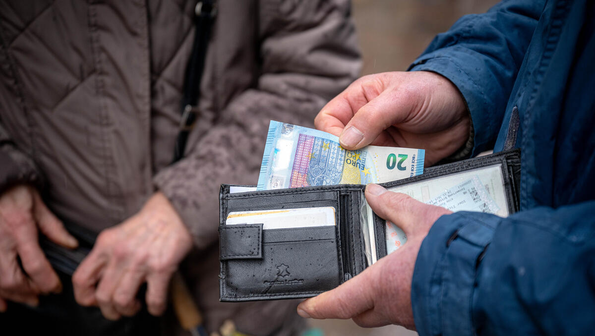 Anlagestrategie: Warum Ihr Geld auf dem Konto langsam verschwindet
