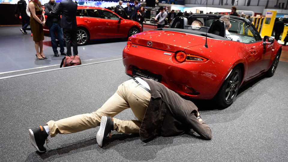 Ende der großen Auto-Messen kündigt sich an: Der „Internationalen Motor Show“ in Genf laufen die Aussteller davon 