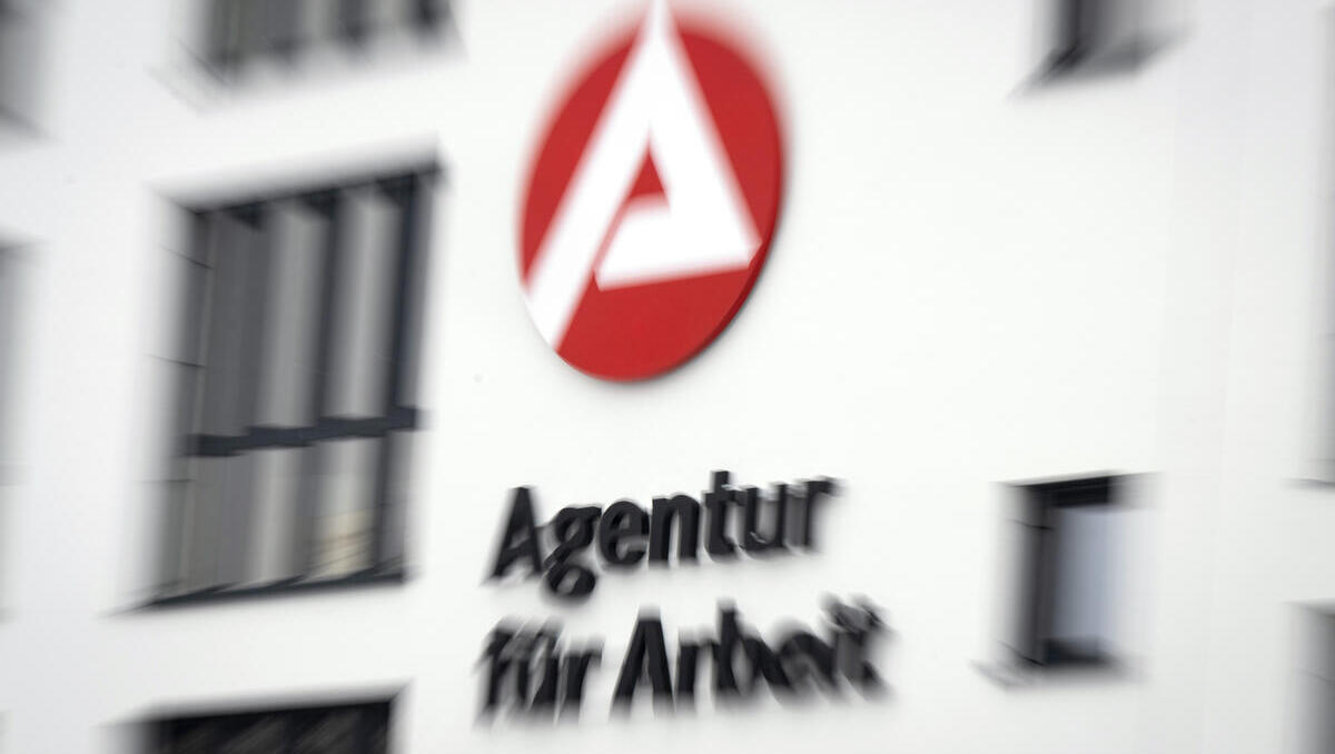 Steigende Arbeitslosigkeit: Bundesagentur für Arbeit steuert auf Milliardendefizit zu