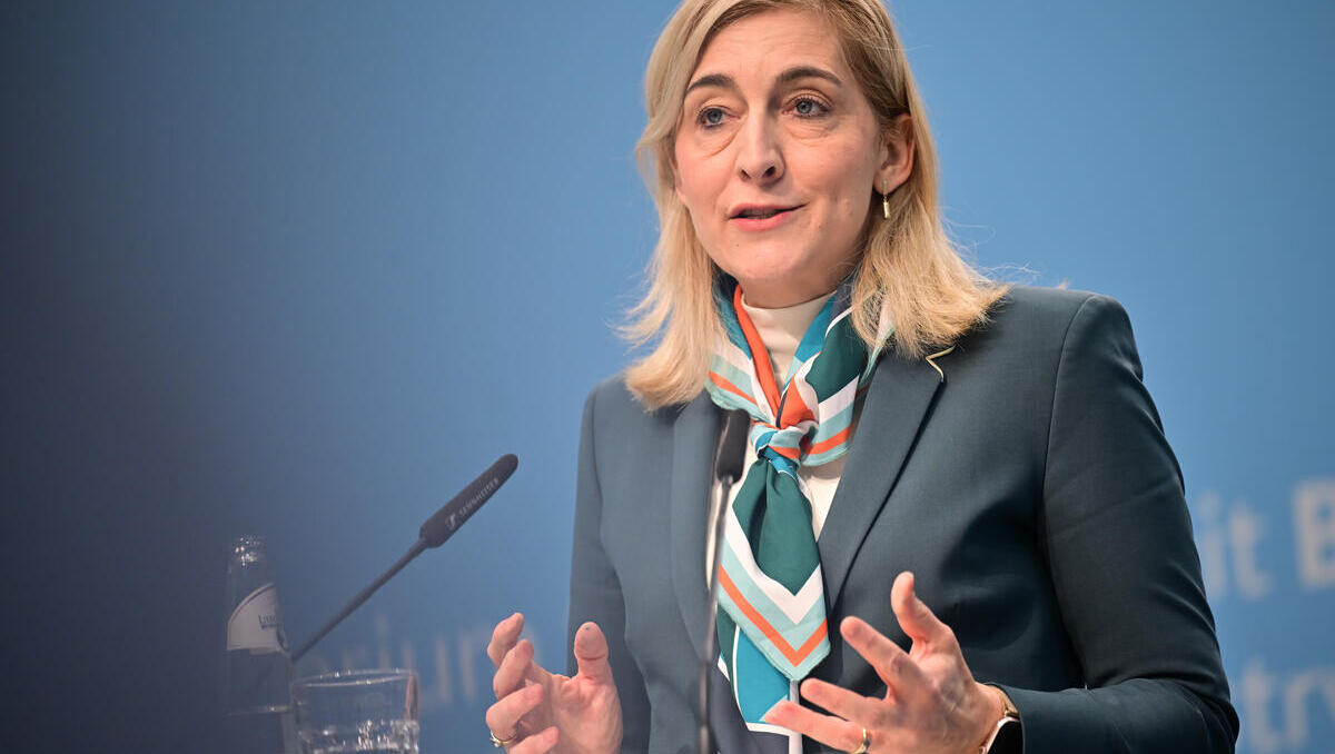 Elektronische Patientenakte spärlich genutzt: Gesundheitsministerin will ePA attraktiver machen 