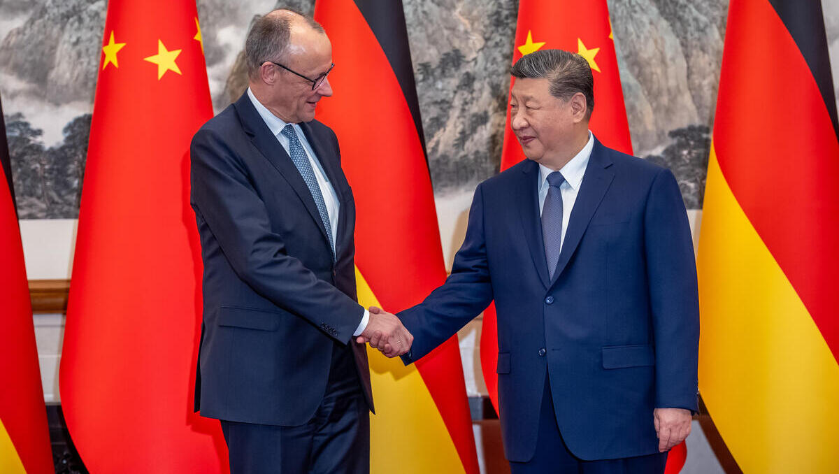 Antrittsbesuch: Merz wirbt in China für Regierungskonsultationen