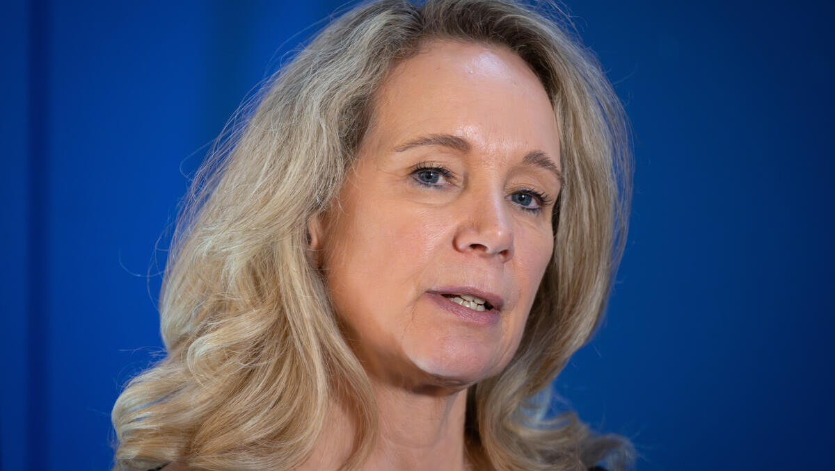 Berliner Kultur-Beben: Senatorin Wedl-Wilson tritt nach Förder-Affäre zurück