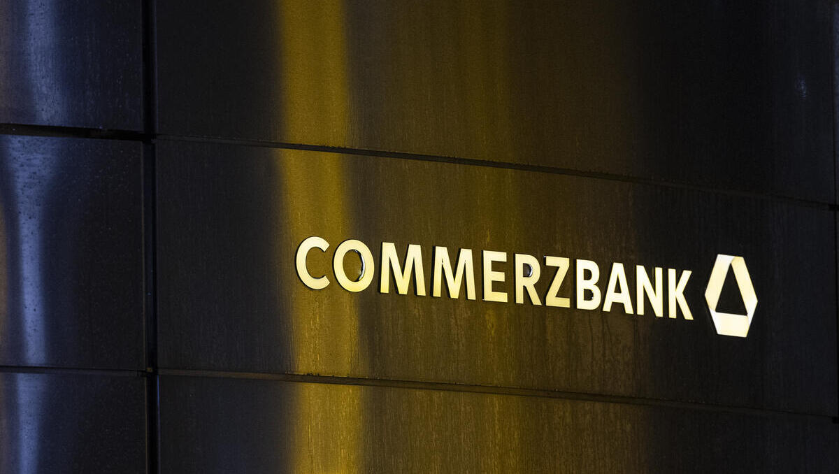 Commerzbank-Aktie: Rekordgewinn stärkt Position im Übernahmekampf mit Unicredit