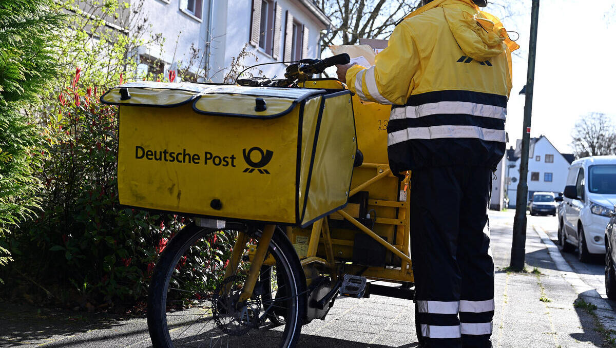 100 Euro für nichts? Post warnt vor Nachsende-"Preisfallen"