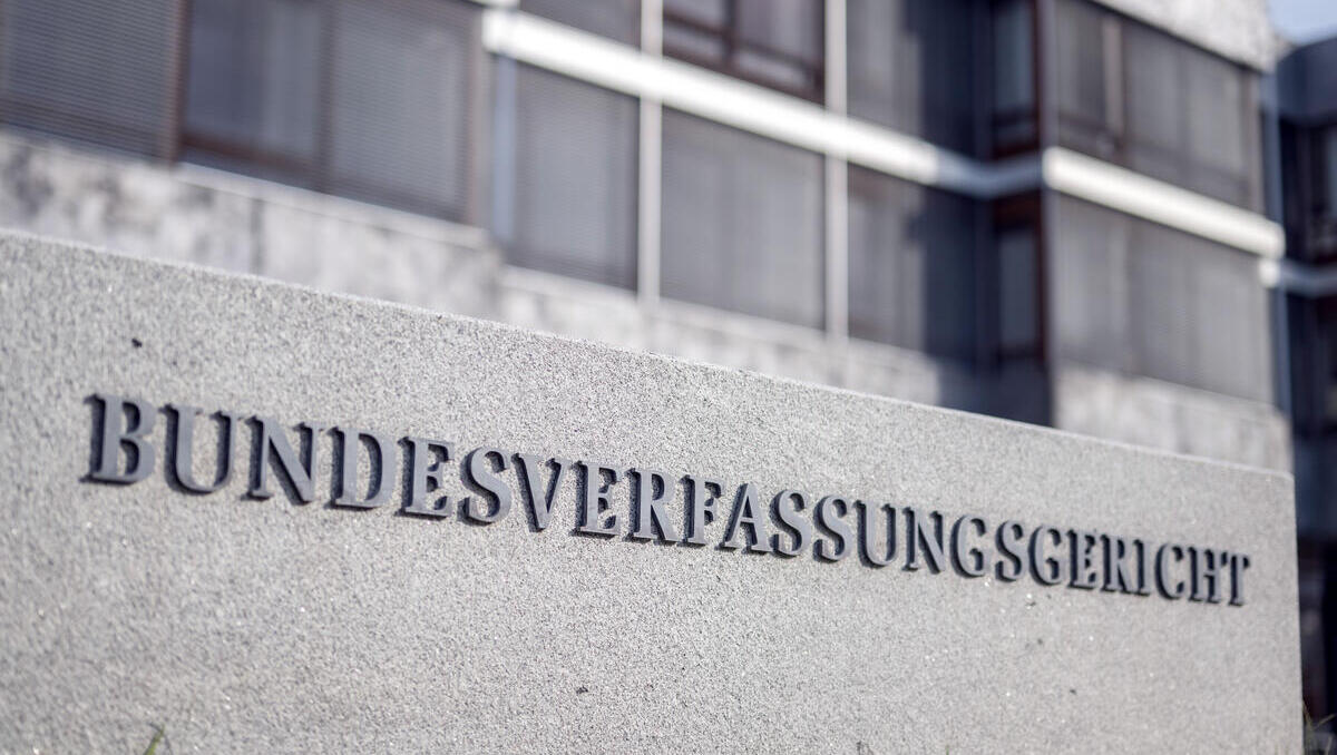 Karlsruhe lehnt Eilanträge ab: Opposition scheitert mit Klagen gegen Kassen-Spargesetz