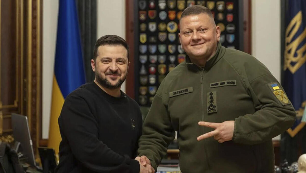Mehrheit der Ukrainer misstraut Selenskyj – Rivale führt Ranking an