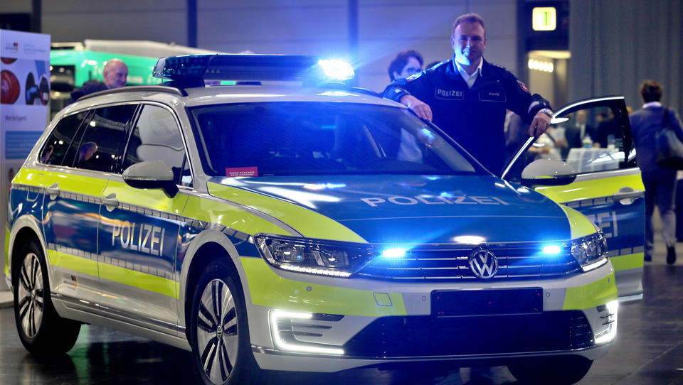 Die deutsche Polizei setzt auf Autos von Volkswagen