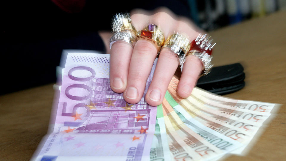 Deutschland hat bereits eine Reichensteuer: Sie beträgt 500 Milliarden Euro im Jahr