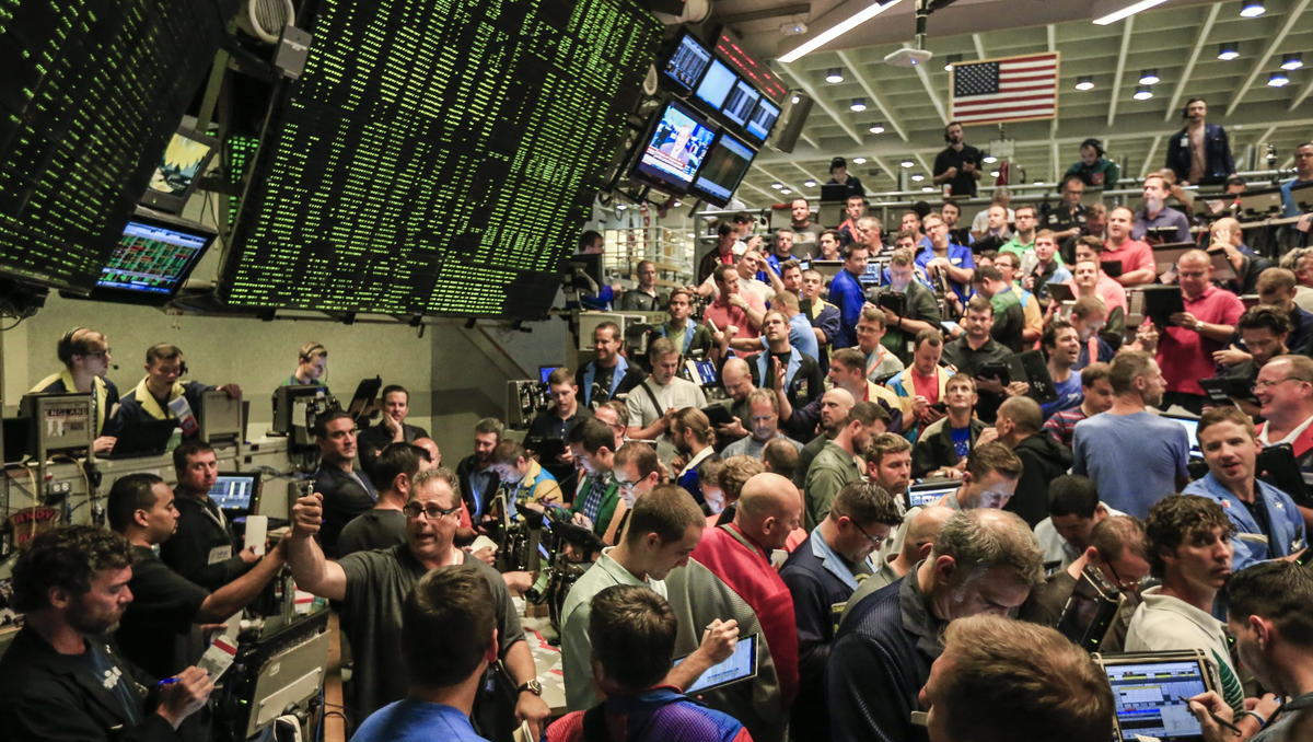 Angstbarometer der Wall Street auf Tiefstständen - was bedeutet das für Anleger? 