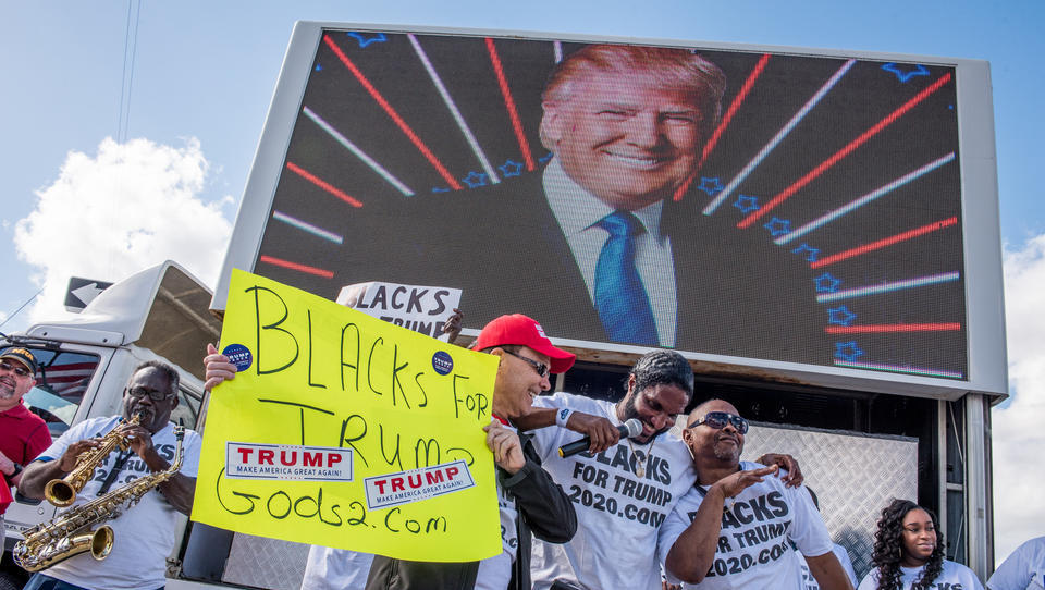 Trump gewinnt massiv an Zustimmung bei Schwarzen und Latinos hinzu