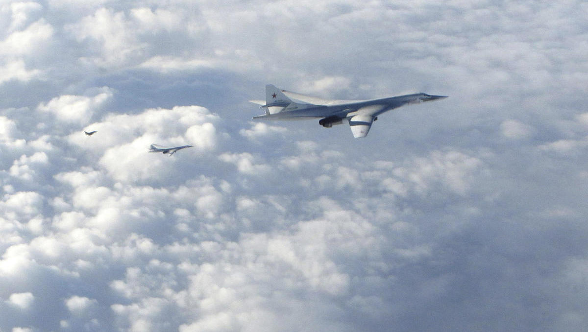 Russische und chinesische Bomber führen gemeinsame Übungsflüge durch / Frage stellt sich immer mehr: Wer ist Freund, wer Feind?