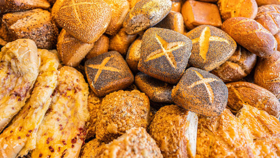 Neue KI-Offensive könnte Bäckereien Millionen sparen