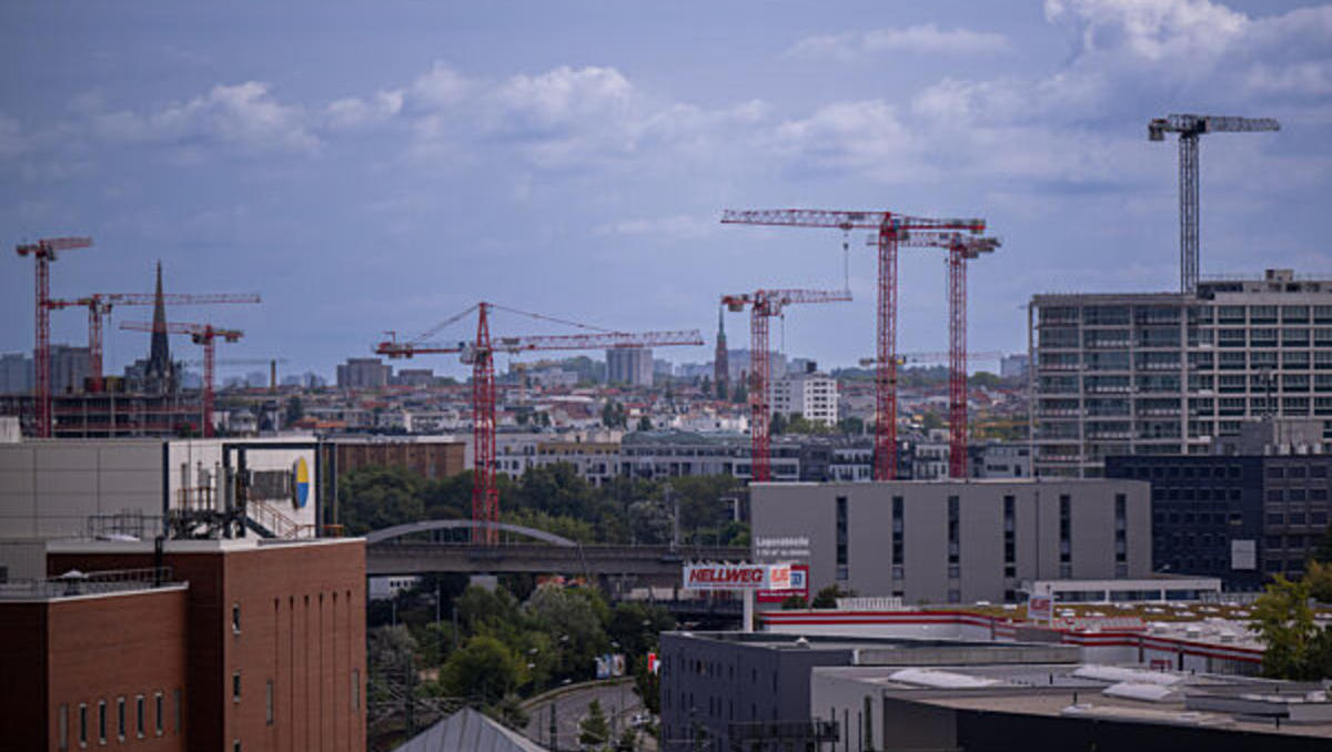 Immobilienbranche bleibt skeptisch: Steigende Zinsen drücken auf die Stimmung