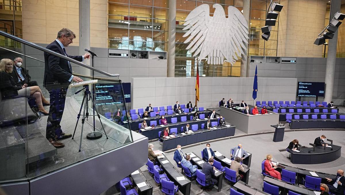 Weitere AfD-Abgeordnete werden im Bundestag auf Tribüne verbannt