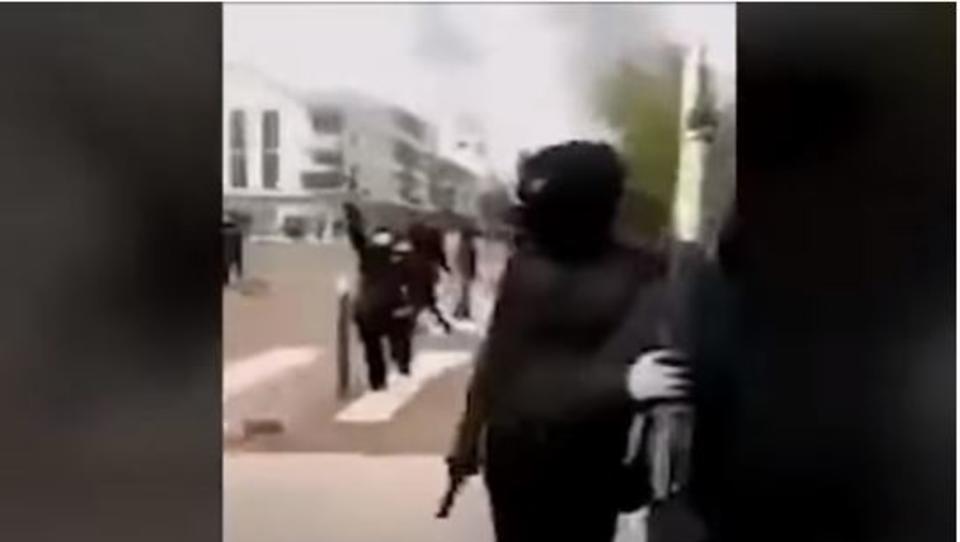 Frankreich: Schwere Straßen-Kämpfe zwischen Tschetschenen und Nordafrikanern mit Kriegswaffen