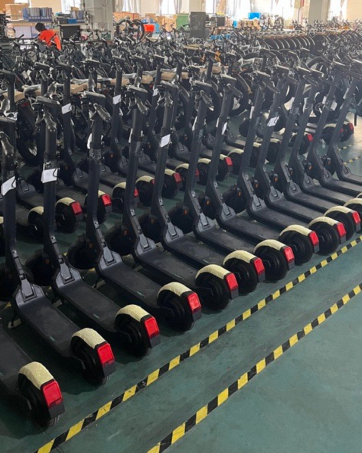 Egret-Produktion-China-02-c-Egret-Walberg-Urban-Electrics-GmbH-6749987bde982-6749987be1369.png