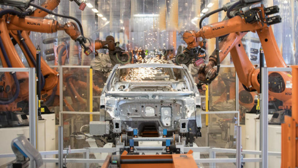 VW kauft bei Fanuc und ABB tausende neue Industrie-Roboter ein 