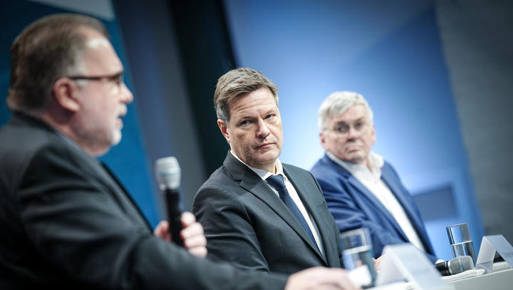 Studie: Deutsche Unternehmen verlagern ihr Geschäft zunehmend ins Ausland