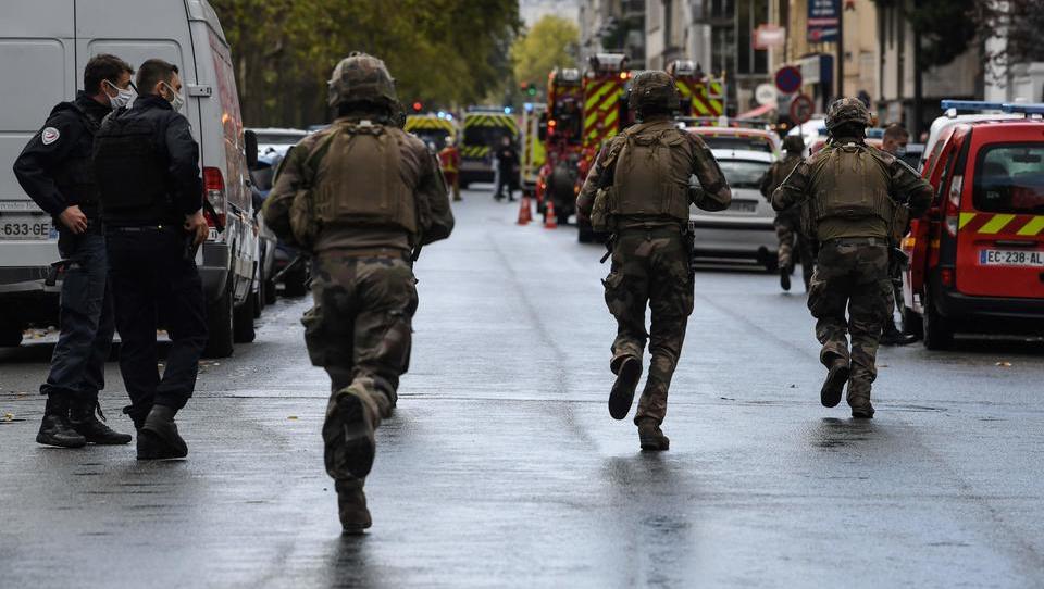 Vermuteter Terror vor «Charlie-Hebdo»-Gebäude erschüttert Paris