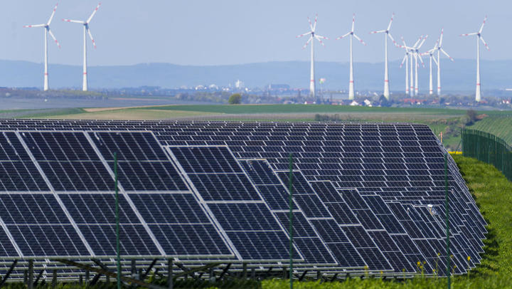 Erstmals mehr Investitionen in „saubere“ Energien als in fossile