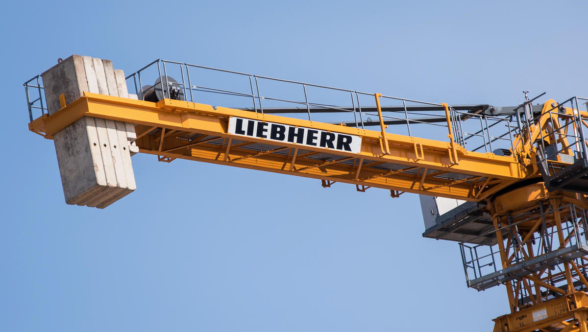 Kran, Liebherr Auslieferung von tausendstem "MK 140 Plus"