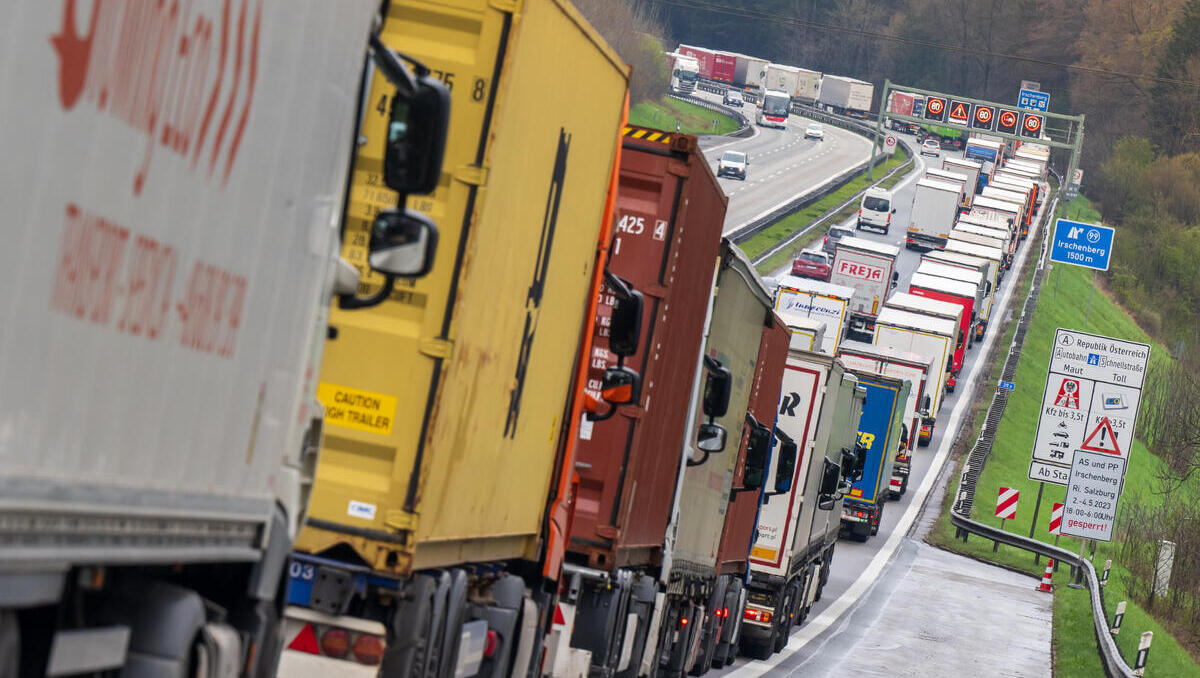 Lkw-Maut bereits fast ein Fünftel höher: Wo es teurer wird und was 2027 kommt