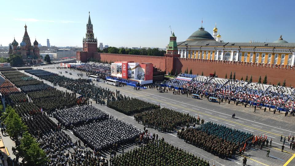Größte Parade der russischen Geschichte: Putin lässt Sieg über Deutschland feiern 