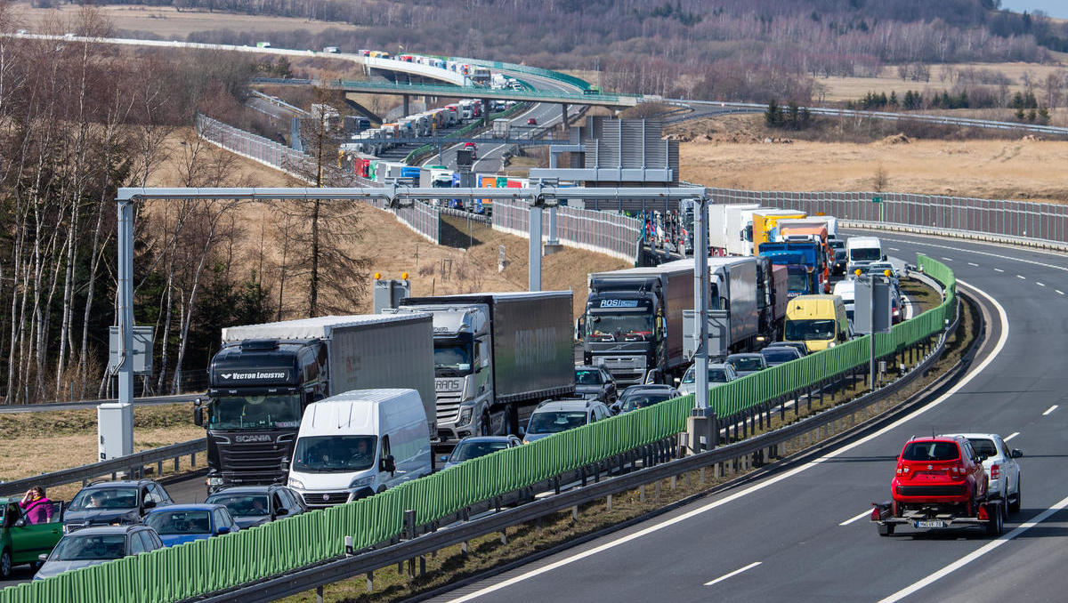 Sperrung des Mont-Blanc-Tunnels lässt Verkehrschaos befürchten