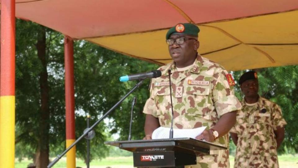 Nigerias Armee-Chef stirbt bei Flugzeugabsturz 