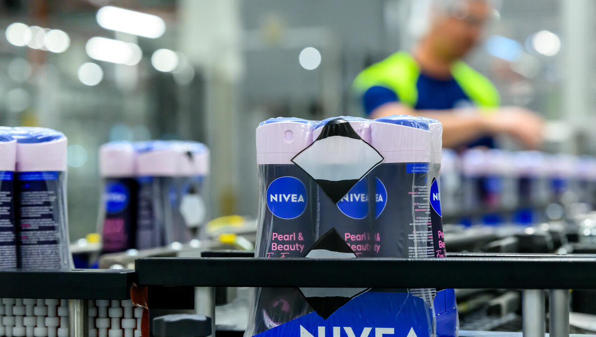 Beiersdorf-Aktie im Minus nach Umsatzrückgang bei Niveau