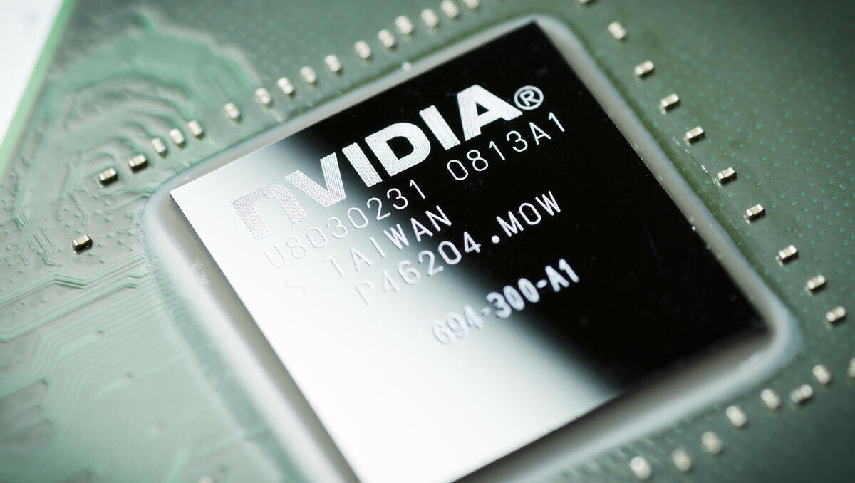 Nvidia-Aktie im Fokus: Googles TPU-Pläne verschärfen den KI-Wettbewerb