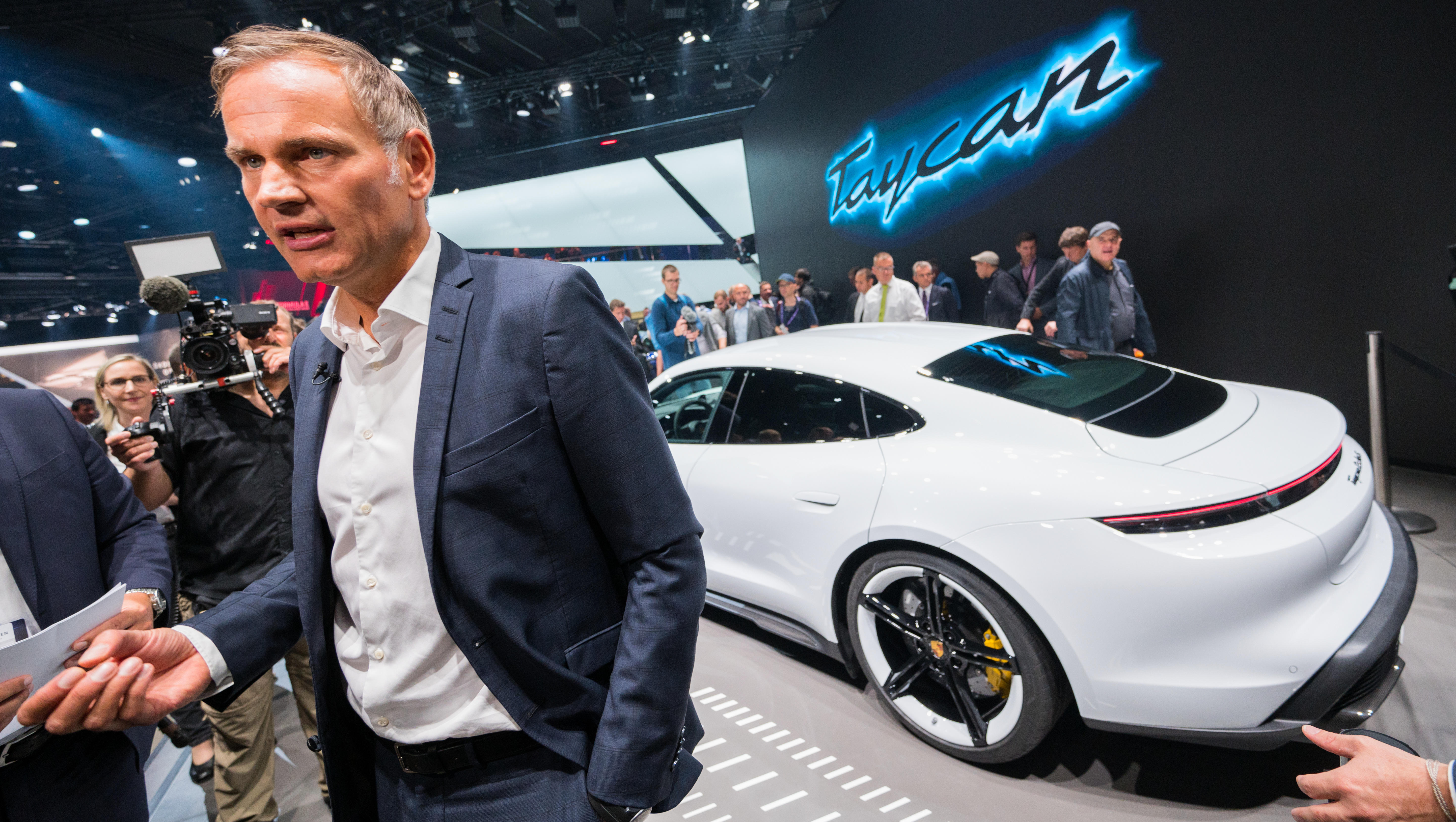 Porsche-Chef warnt vor hohen Kosten für Batterien
