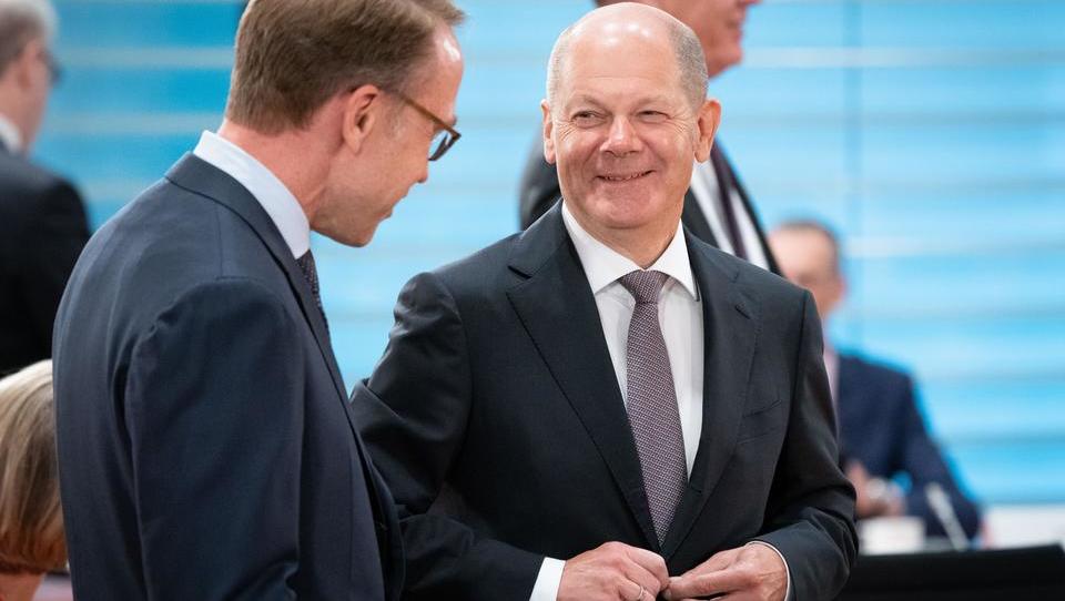 Opposition kritisiert Finanzminister Scholz für Staatsfinanzierung auf Pump 
