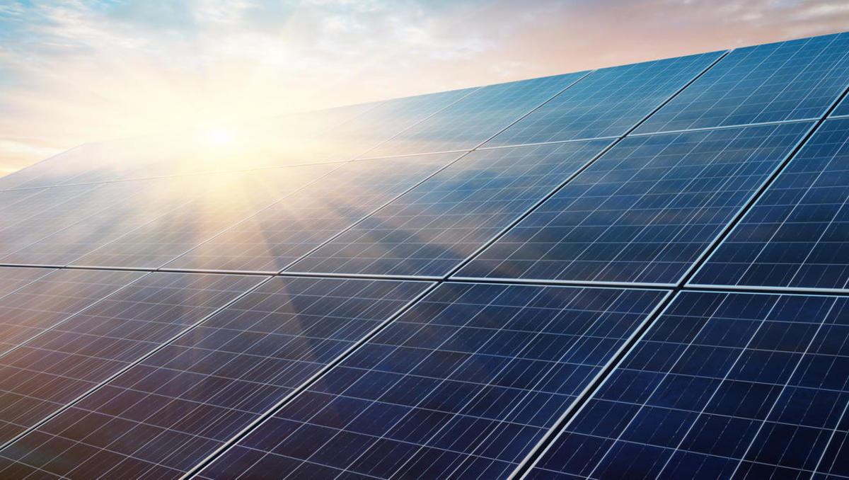 Solarpaket I: Rechtsanwalt kommentiert Änderungen für Immobilieneigentümer