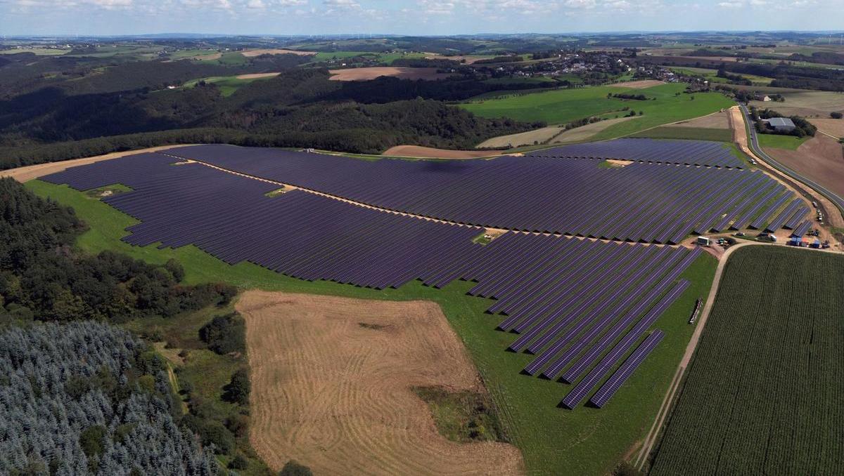 Rheinland-Pfalz eröffnet größten Solarpark: Meilenstein für Energiewende