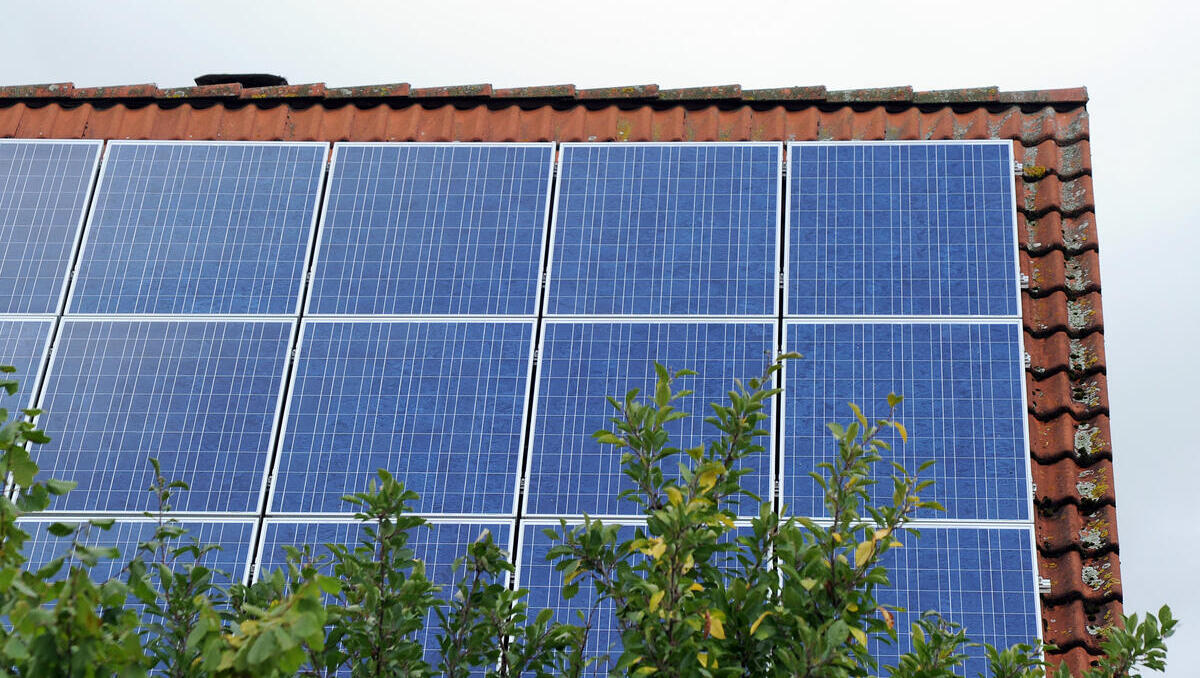 Erneuerbare Energien: Solarstromproduktion übertrifft Vorjahreswert