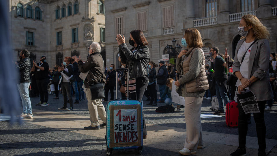 Spanien startet neuen Lockdown, kündigt Impfplan an